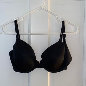 Set of 3 Victoria’s Secret Bras size 32 DD